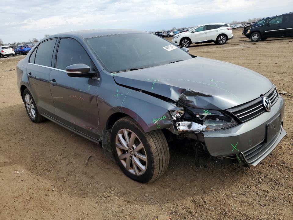 2013 Volkswagen Jetta მანქანა იყიდება აუქციონზე, vin: 3VWDX7AJXDM257888, აუქციონის ნომერი: 48915346