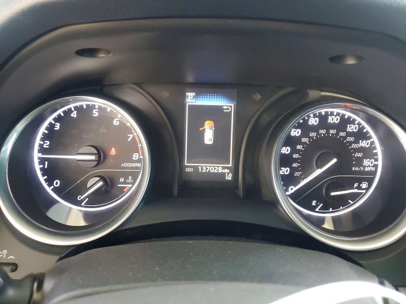 50621086 :رقم المزاد ، 4T1B11HK3JU037034 vin ، 2018 Toyota Camry مزاد بيع