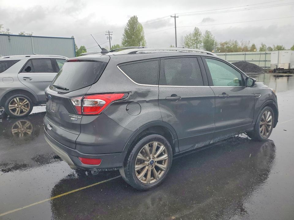 Продажа на аукционе авто 2018 Ford Escape, vin: 1FMCU9J93JUC13033, номер лота: 50933656