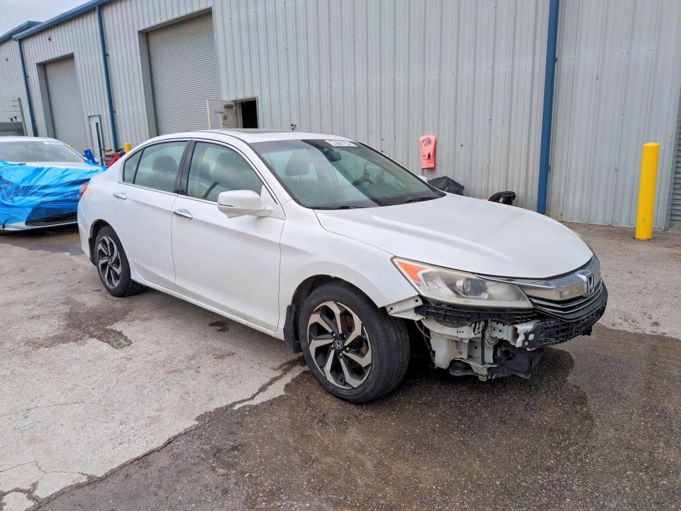49783046 :رقم المزاد ، 1HGCR3F85GA014452 vin ، 2016 Honda Accord مزاد بيع