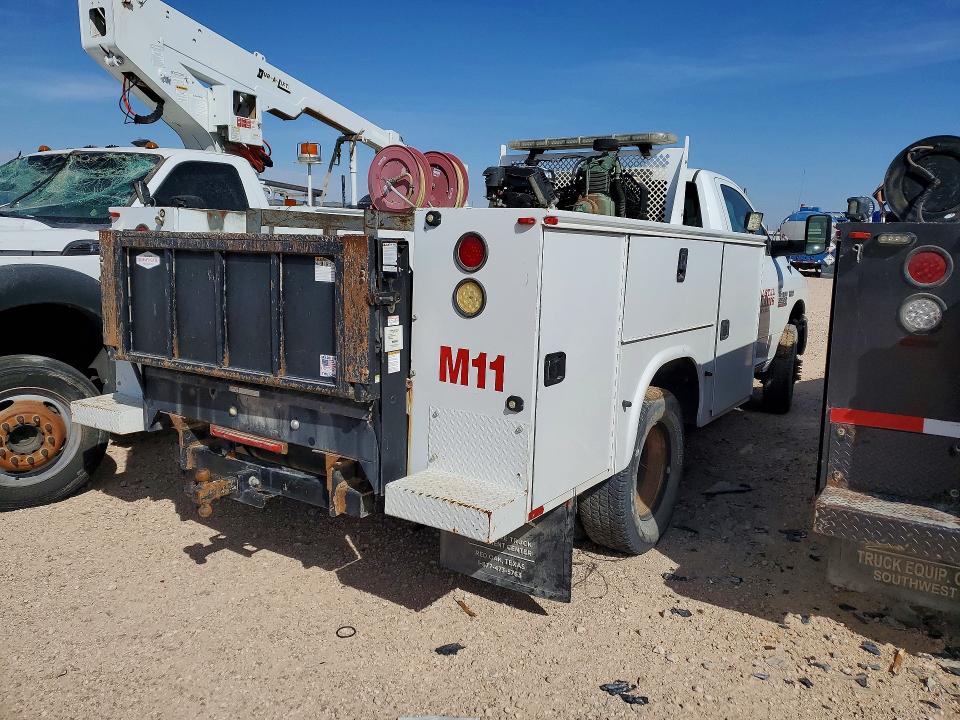 48601776 :رقم المزاد ، 3C7WRTAJ8GG132277 vin ، 2016 Ram 3500 مزاد بيع