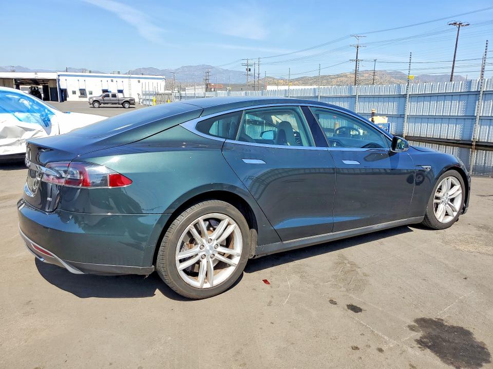 50810206 :رقم المزاد ، 5YJSA1H15EFP33842 vin ، 2014 Tesla Model S مزاد بيع