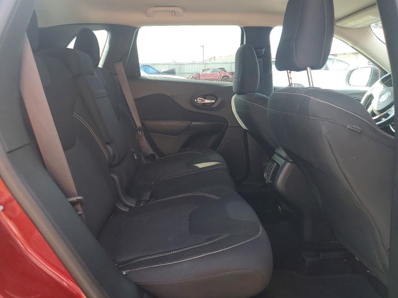 48857526 :رقم المزاد ، 1C4PJLCB9FW516843 vin ، 2015 Jeep Cherokee مزاد بيع