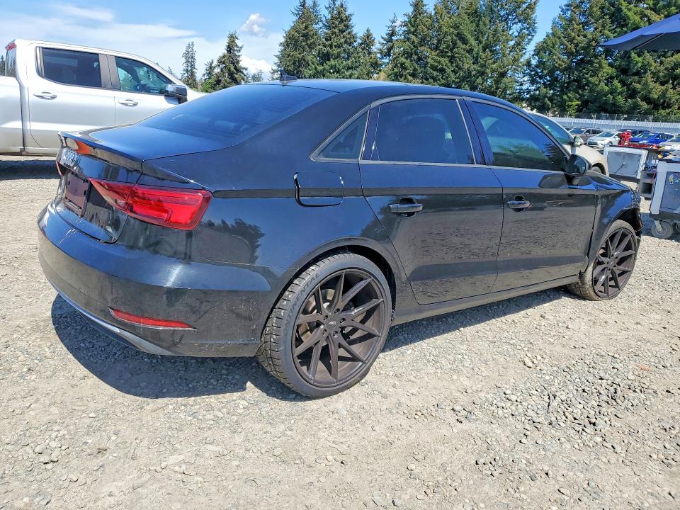 Продажа на аукционе авто 2017 Audi A3, vin: WAUAUGFF8H1029763, номер лота: 50935336