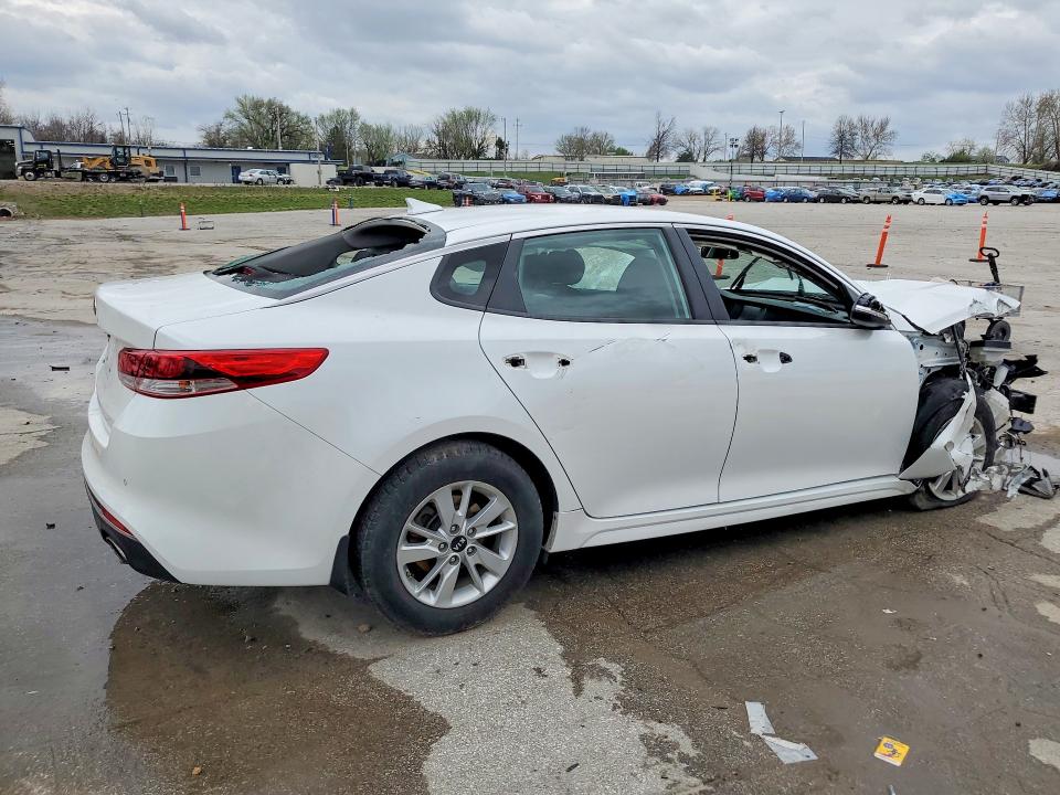 2018 Kia Optima მანქანა იყიდება აუქციონზე, vin: 5XXGT4L38JG204872, აუქციონის ნომერი: 48489336