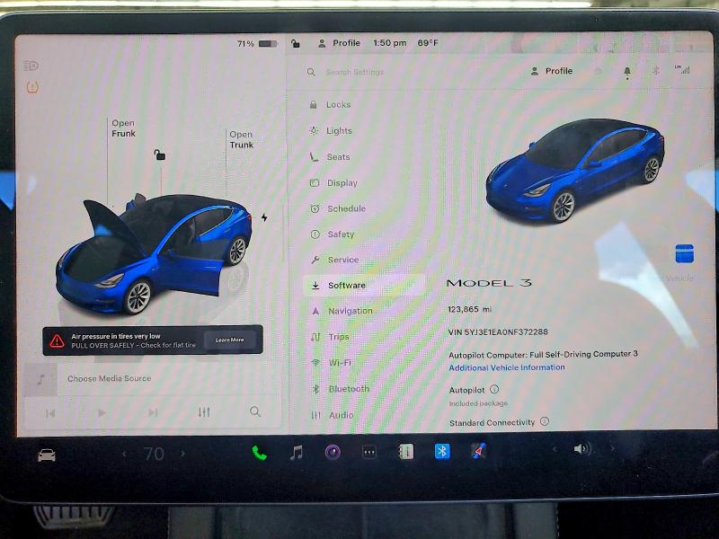 2022 Tesla Model 3 მანქანა იყიდება აუქციონზე, vin: 5YJ3E1EA0NF372288, აუქციონის ნომერი: 50135526