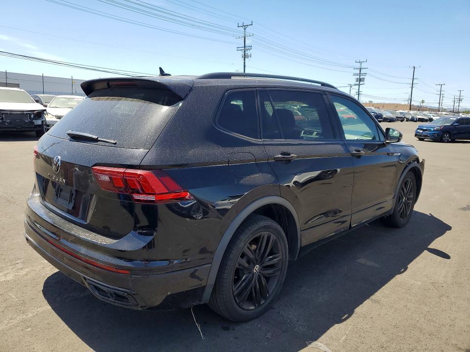 50680836 :رقم المزاد ، 3VVCB7AX1NM017214 vin ، 2022 Volkswagen Tiguan مزاد بيع