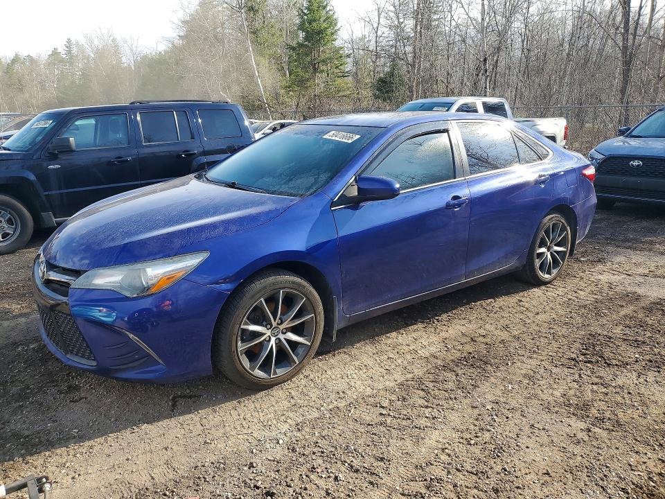 50416666 :رقم المزاد ، 4T1BF1FK3FU913385 vin ، 2015 Toyota Camry مزاد بيع