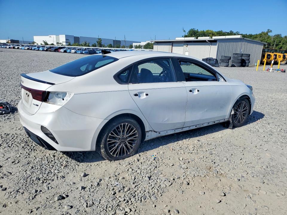 Продажа на аукционе авто 2022 Kia Forte, vin: 3KPF54AD0NE444353, номер лота: 50272676