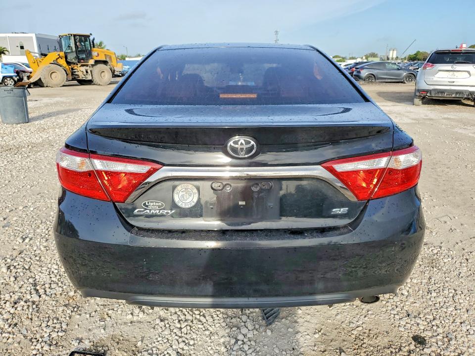 48528436 :رقم المزاد ، 4T1BF1FK3GU208538 vin ، 2016 Toyota Camry مزاد بيع
