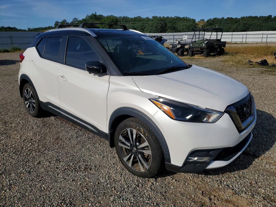Продажа на аукционе авто 2019 Nissan Kicks, vin: 3N1CP5CUXKL563702, номер лота: 50369106