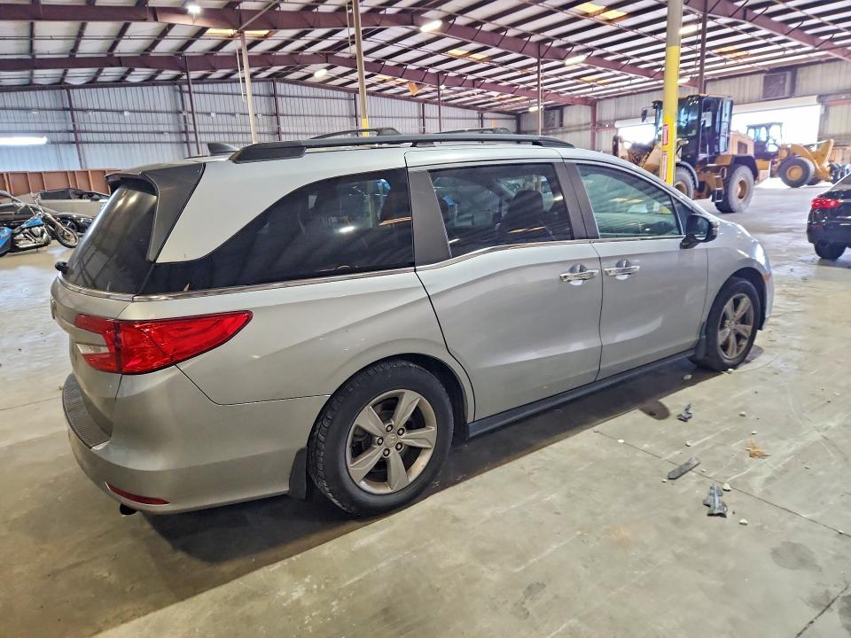 Продаж на аукціоні авто 2018 Honda Odyssey, vin: 5FNRL6H75JB039043, номер лоту: 51029126