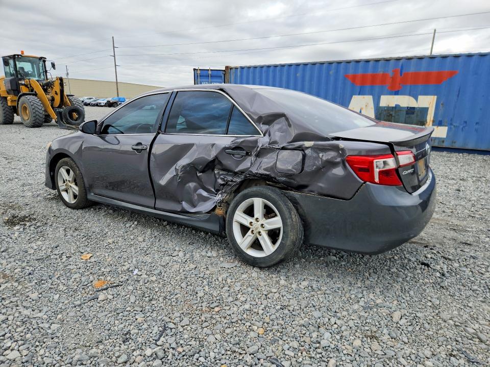 51526036 :رقم المزاد ، 4T1BF1FK2EU456860 vin ، 2014 Toyota Camry مزاد بيع