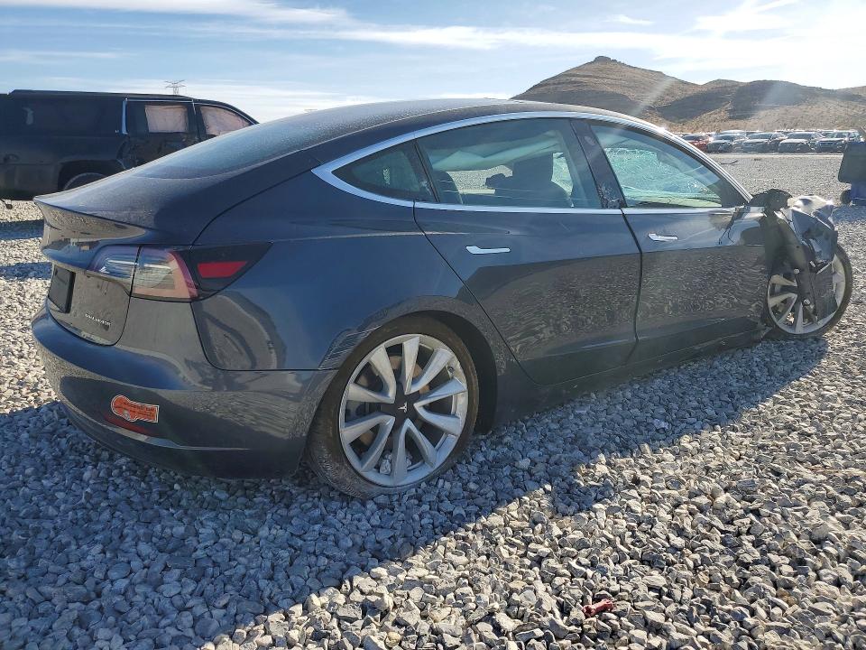 Продаж на аукціоні авто 2019 Tesla Model 3, vin: 5YJ3E1EB0KF535221, номер лоту: 51149596