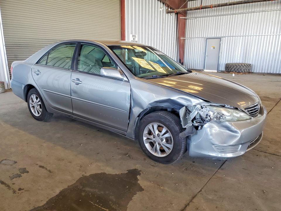 2005 Toyota Camry მანქანა იყიდება აუქციონზე, vin: 4T1BF30K75U599758, აუქციონის ნომერი: 51280756