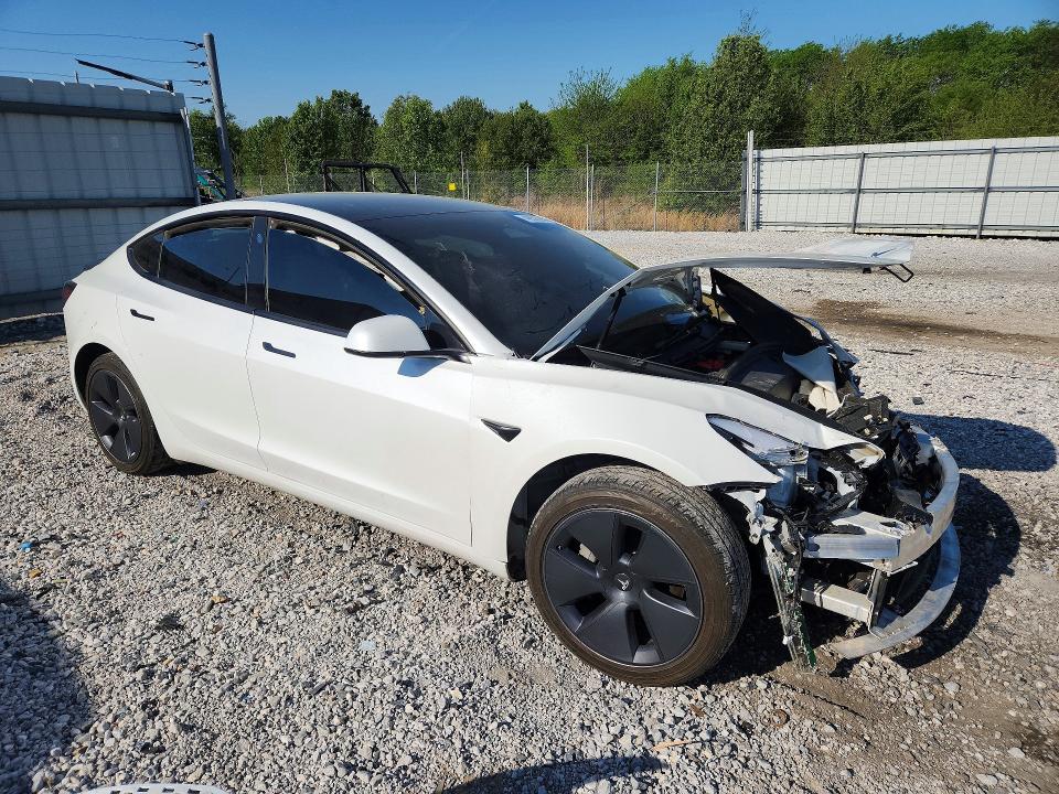 Продажа на аукционе авто 2022 Tesla Model 3, vin: 5YJ3E1EB3NF119216, номер лота: 48523946