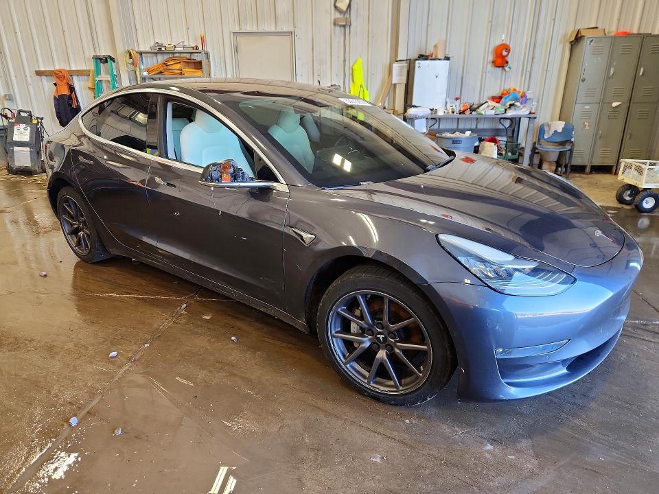 Продаж на аукціоні авто 2018 Tesla Model 3, vin: 5YJ3E1EB6JF085606, номер лоту: 50613256