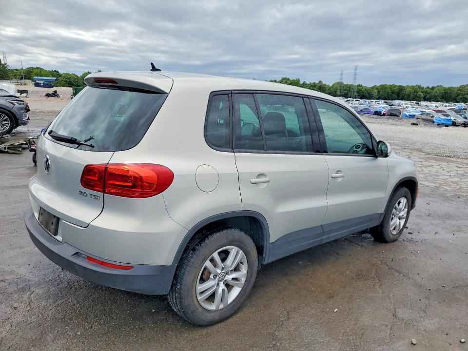 50959576 :رقم المزاد ، WVGAV7AX9DW555358 vin ، 2013 Volkswagen Tiguan مزاد بيع