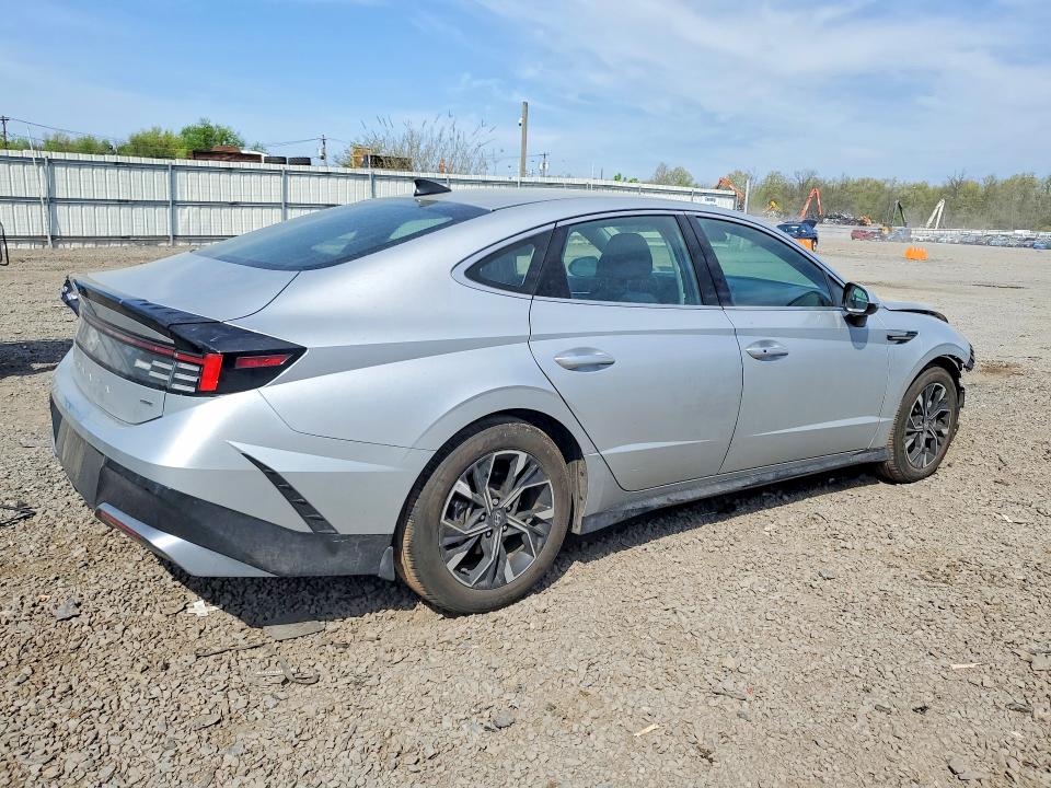 Продажа на аукционе авто 2025 Hyundai Sonata, vin: KMHL64JA4SA473788, номер лота: 49932486