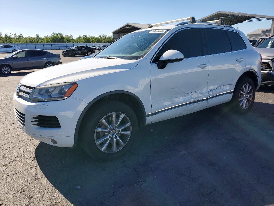 2014 Volkswagen Touareg მანქანა იყიდება აუქციონზე, vin: WVGEF9BP7ED011639, აუქციონის ნომერი: 50675346