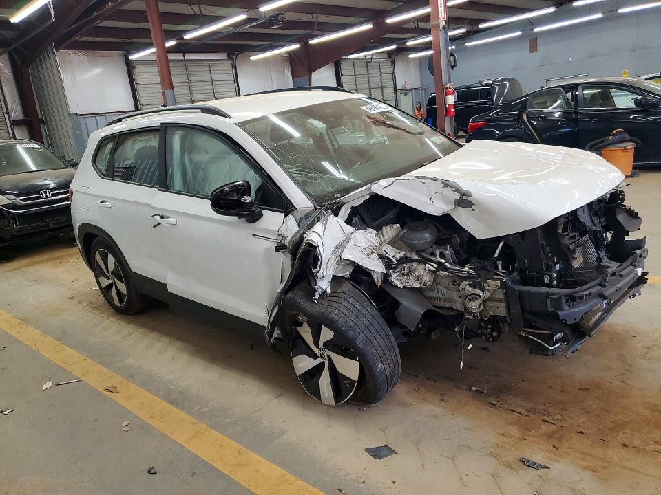 49493426 :رقم المزاد ، 3VV8X7B26RM017970 vin ، 2024 Volkswagen Taos مزاد بيع