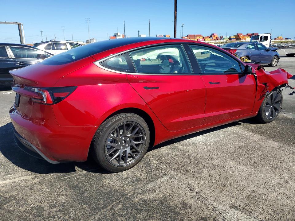 49971126 :رقم المزاد ، 5YJ3E1EAXTF156008 vin ، 2026 Tesla Model 3 مزاد بيع