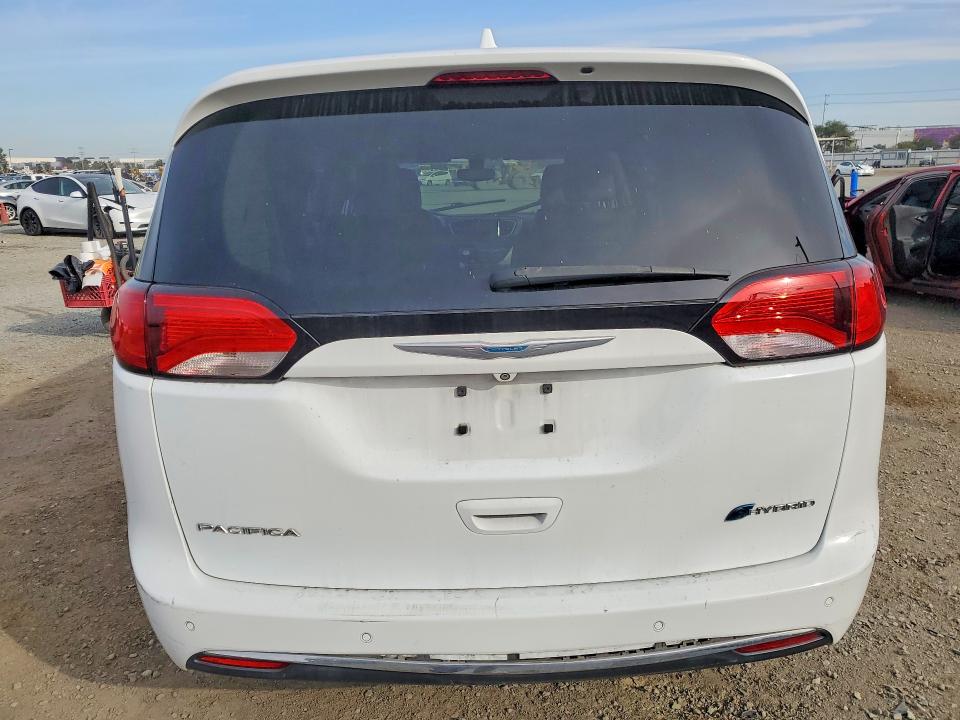 Auction sale of the 2018 Chrysler Pacifica, vin: 2C4RC1L76JR213782, lot number: 48105636