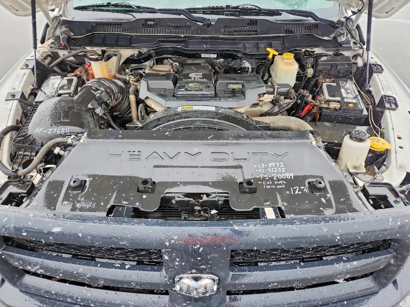 61264426 :رقم المزاد ، 3C7WRNDL0FG569472 vin ، 2015 Ram 5500 مزاد بيع
