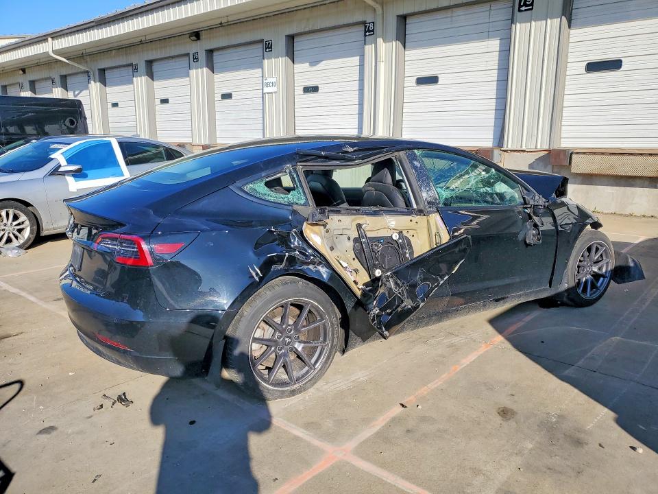 Продажа на аукционе авто 2021 Tesla Model 3, vin: 5YJ3E1EB2MF928415, номер лота: 51760356