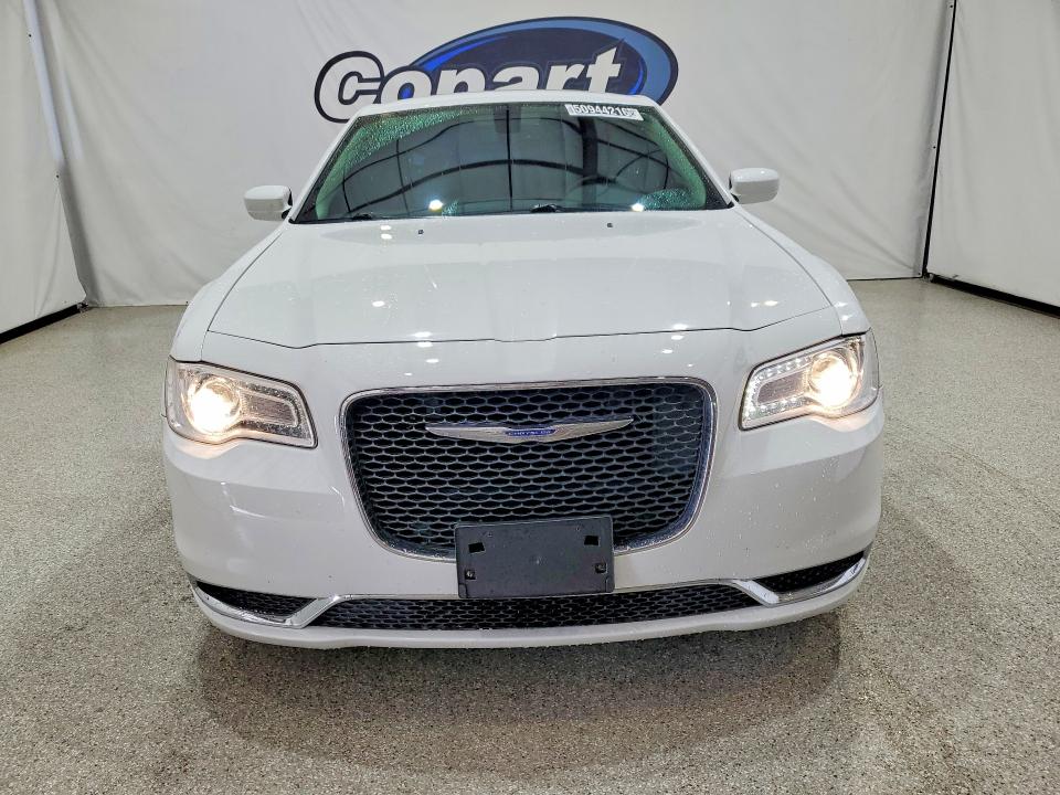2017 Chrysler 300 მანქანა იყიდება აუქციონზე, vin: 2C3CCAAG2HH560104, აუქციონის ნომერი: 50944216