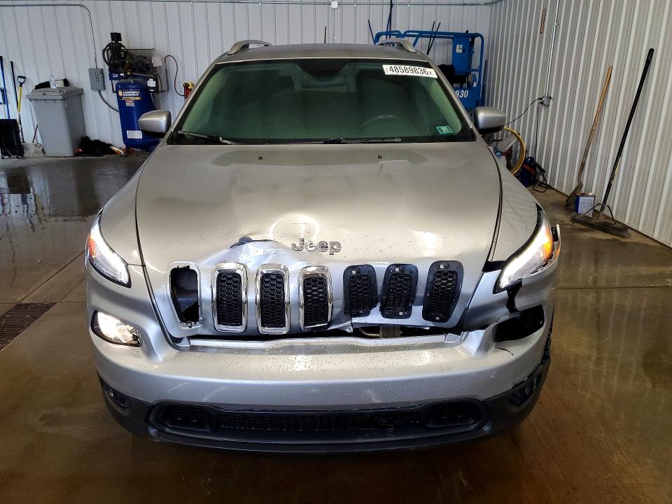 48589836 :رقم المزاد ، 1C4PJMCB2GW286487 vin ، 2016 Jeep Cherokee مزاد بيع