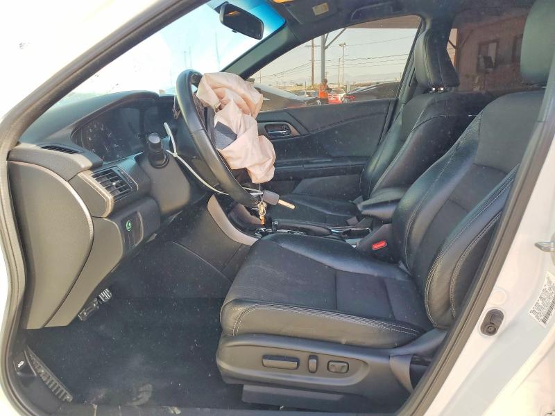 Продажа на аукционе авто 2017 Honda Accord, vin: 1HGCR2F57HA290066, номер лота: 48815096
