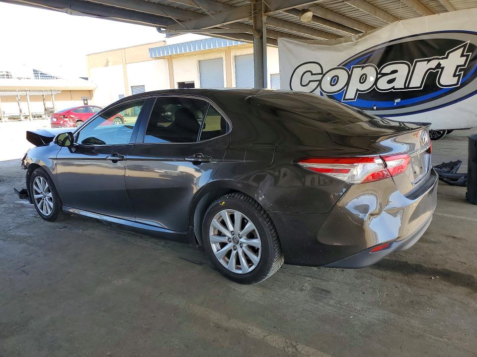 50411686 :رقم المزاد ، JTNB11HK9J3066897 vin ، 2018 Toyota Camry مزاد بيع