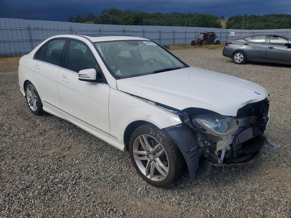 Продажа на аукционе авто 2014 Mercedes-benz C, vin: WDDGF4HB5EG196001, номер лота: 49393386