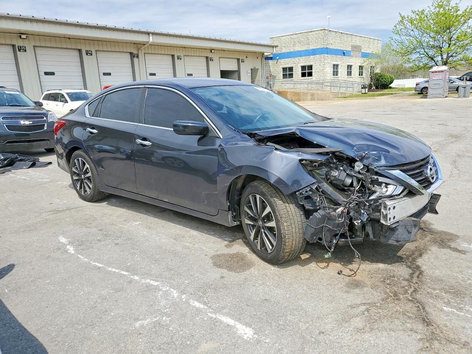 49221126 :رقم المزاد ، 1N4AL3AP5JC253605 vin ، 2018 Nissan Altima مزاد بيع