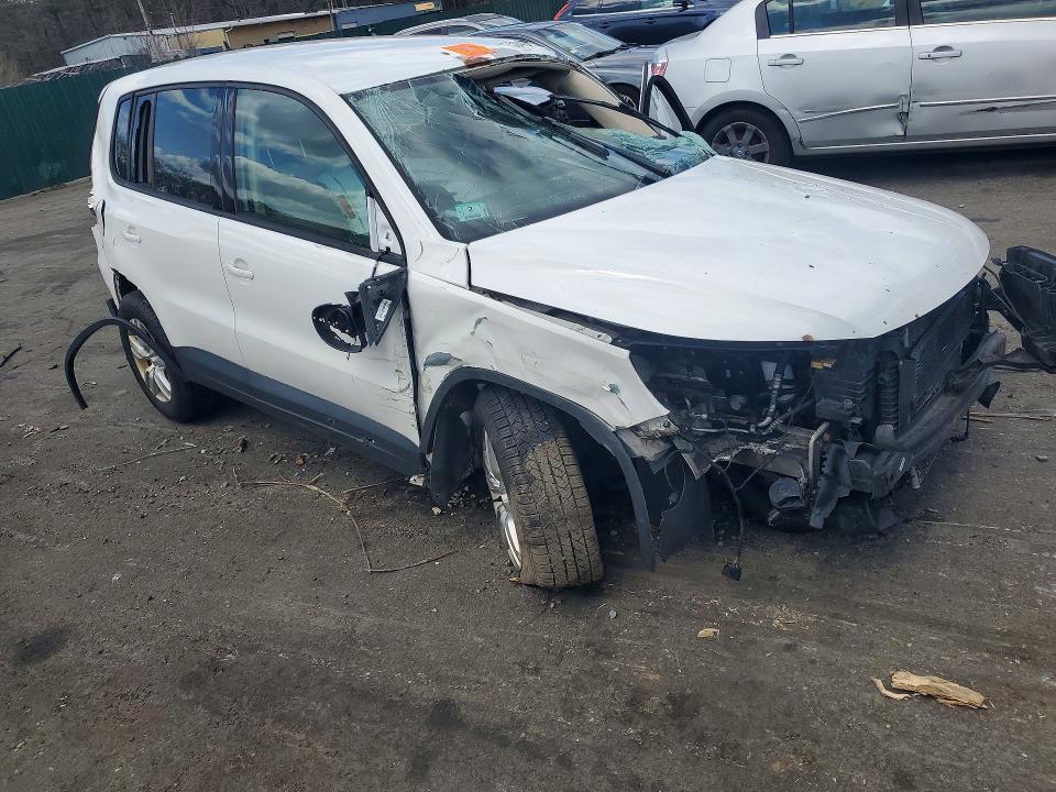 50491686 :رقم المزاد ، WVGAV7AX3CW579931 vin ، 2012 Volkswagen Tiguan مزاد بيع