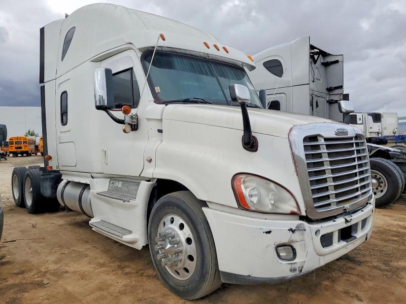 Продажа на аукционе авто 2014 Freigliner Cascadia 125, vin: 3AKJGLD63ESFS2398, номер лота: 48001566