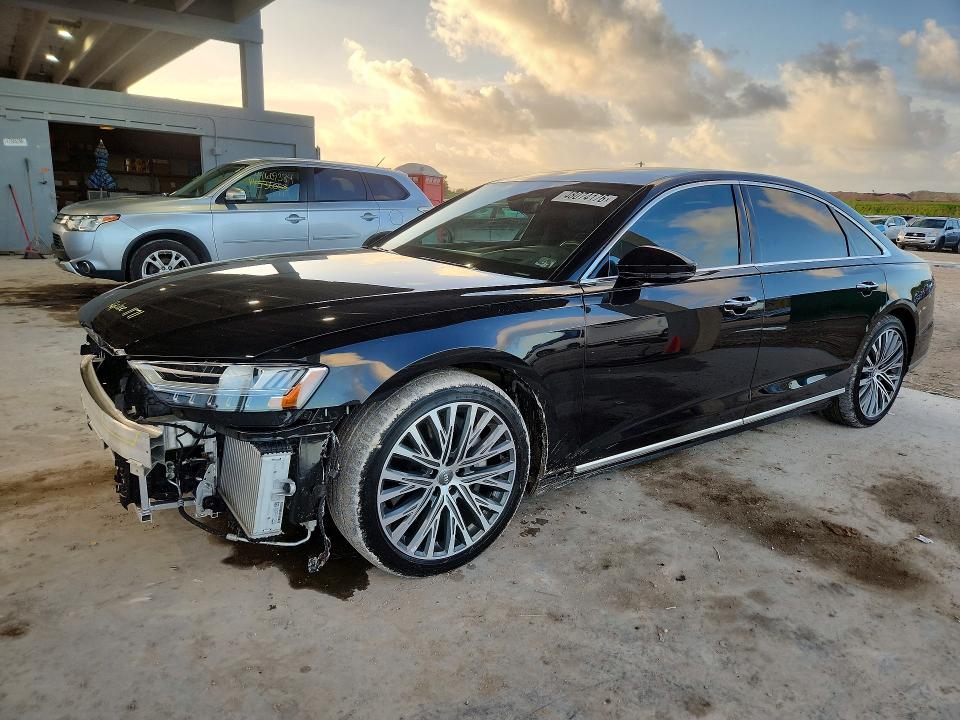 48074176 :رقم المزاد ، WAU8DBF84KN013921 vin ، 2019 Audi A8 مزاد بيع