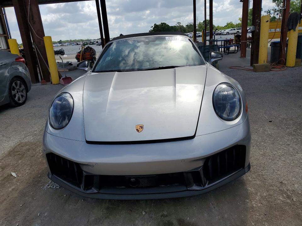 47377006 :رقم المزاد ، WP0CB2A99SS247332 vin ، 2025 Porsche 911 مزاد بيع