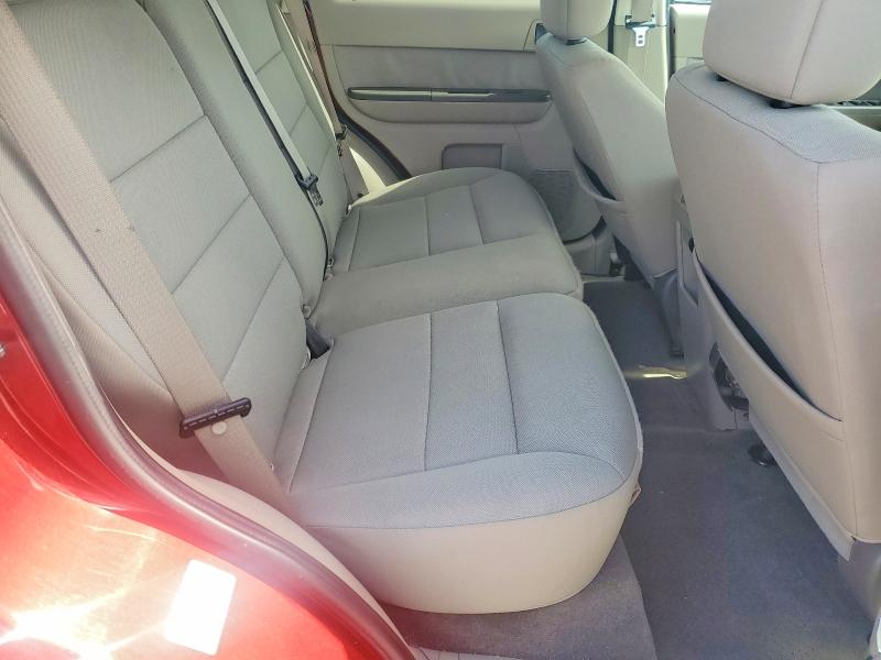 51691886 :رقم المزاد ، 1FMCU0DG4AKB81467 vin ، 2010 Ford Escape مزاد بيع