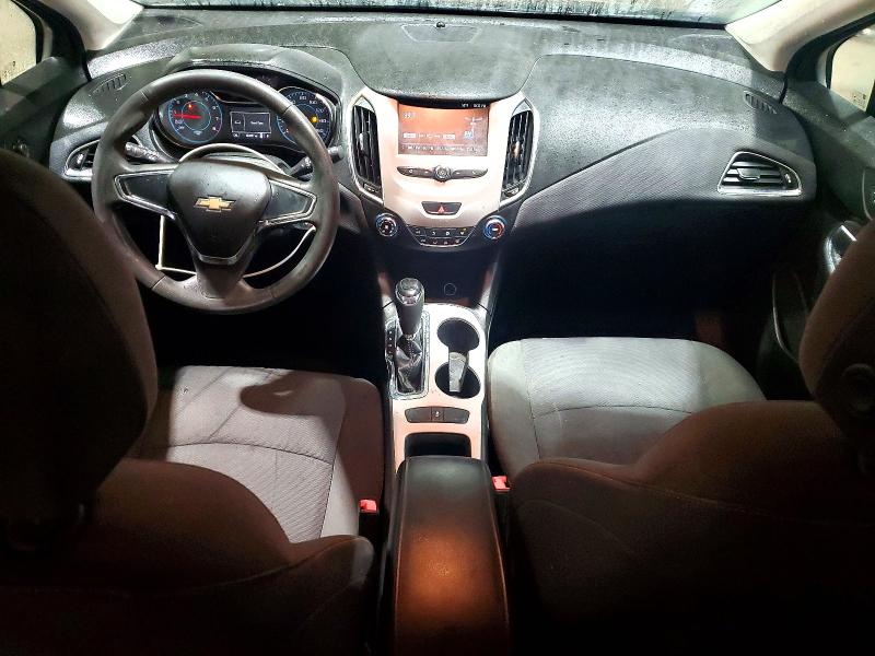 50892186 :رقم المزاد ، 1G1BC5SM8H7233780 vin ، 2017 Chevrolet Cruze مزاد بيع