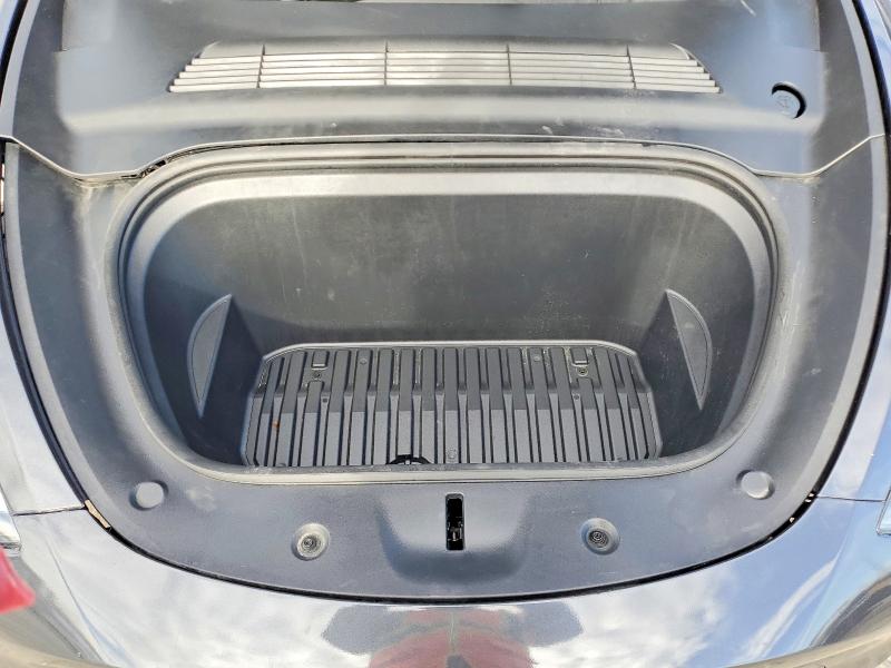49761436 :رقم المزاد ، 7SAYGDED5SF249158 vin ، 2025 Tesla Model Y مزاد بيع