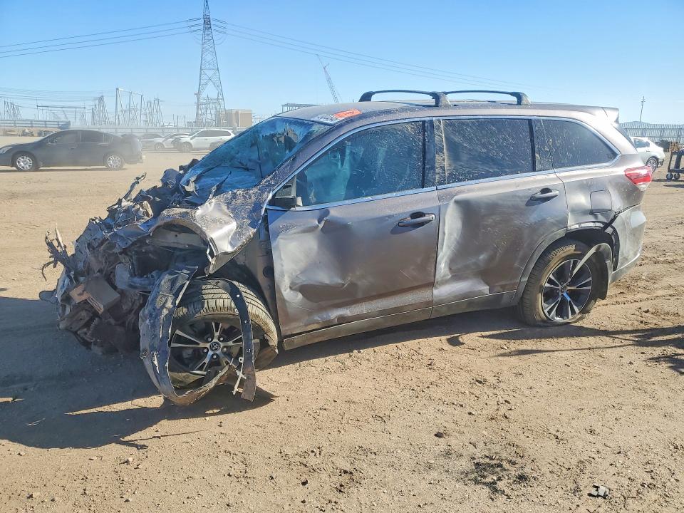 Auction sale of the 2019 Toyota Highlander, vin: 5TDBZRFH1KS963554, lot number: 49044646