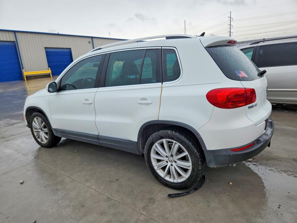 2015 Volkswagen Tiguan მანქანა იყიდება აუქციონზე, vin: WVGAV7AX8FW598611, აუქციონის ნომერი: 52057156