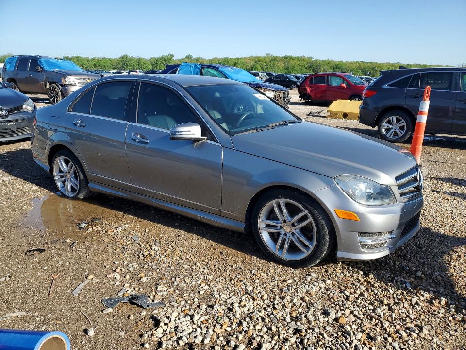 2014 Mercedes-benz C მანქანა იყიდება აუქციონზე, vin: WDDGF8AB3EA892912, აუქციონის ნომერი: 49915436