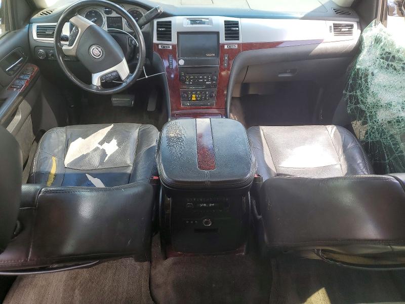 48483566 :رقم المزاد ، 1GYS4JEF5BR137380 vin ، 2011 Cadillac Escalade مزاد بيع
