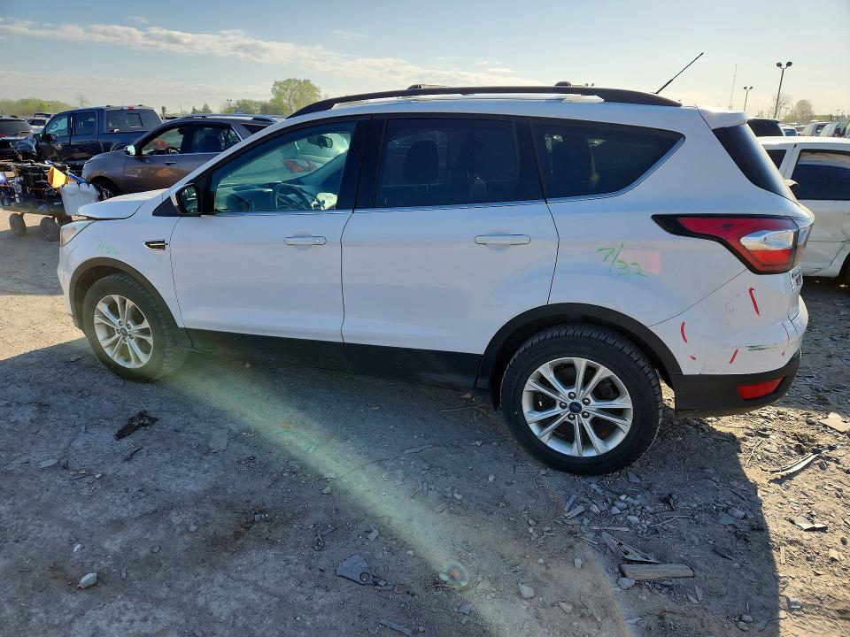 50736816 :رقم المزاد ، 1FMCU9G93HUD45792 vin ، 2017 Ford Escape مزاد بيع