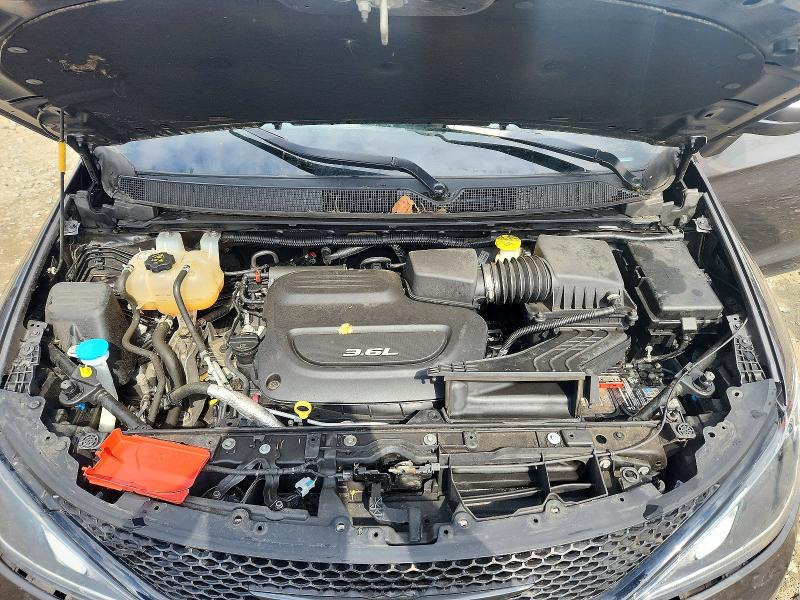 2018 Chrysler Pacifica მანქანა იყიდება აუქციონზე, vin: 2C4RC1EG5JR332744, აუქციონის ნომერი: 49988706