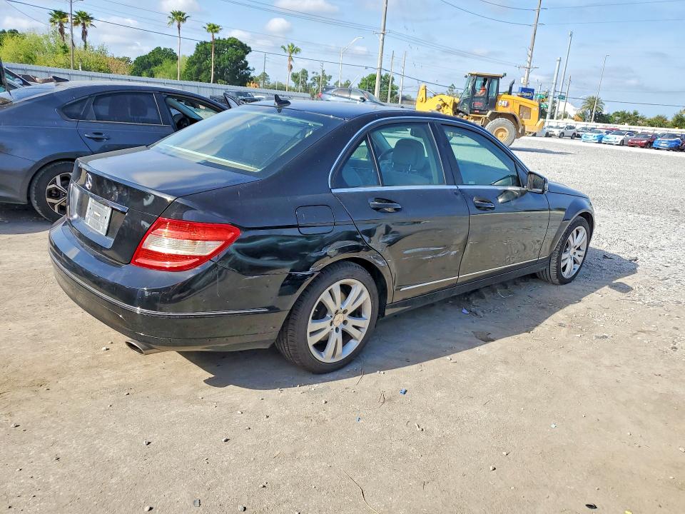 2011 Mercedes-benz C მანქანა იყიდება აუქციონზე, vin: WDDGF5EB0BA508217, აუქციონის ნომერი: 48628546