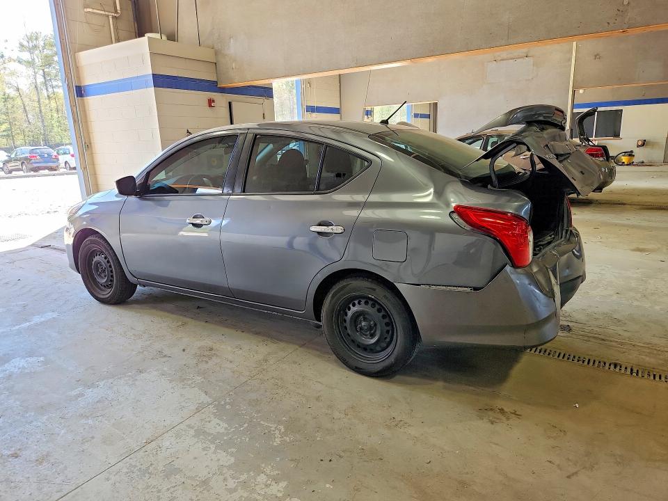 48750596 :رقم المزاد ، 3N1CN7AP4JL878816 vin ، 2018 Nissan Versa مزاد بيع